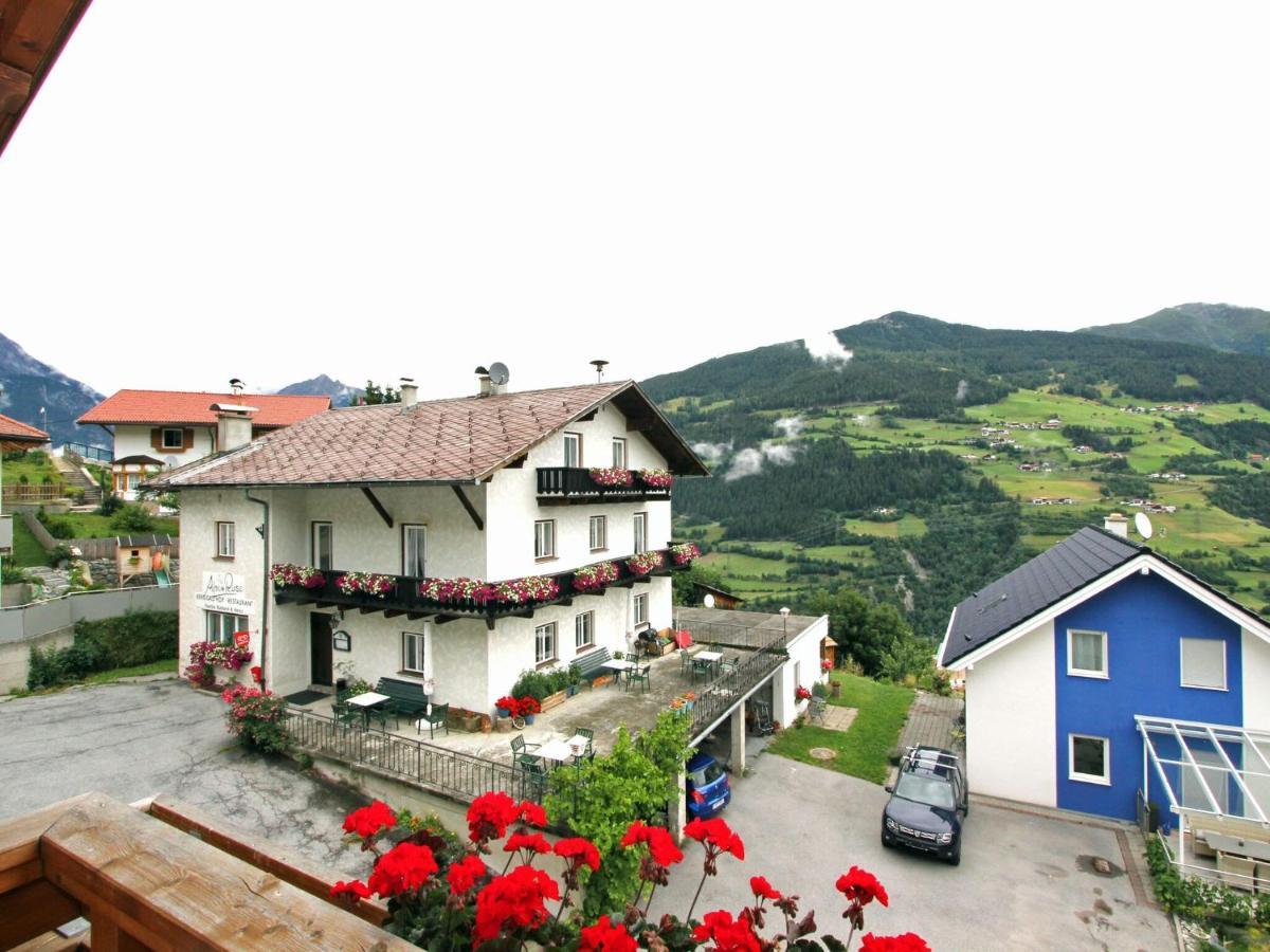 Modern Apartment In Hochgallmigg With Balcony Buitenkant foto