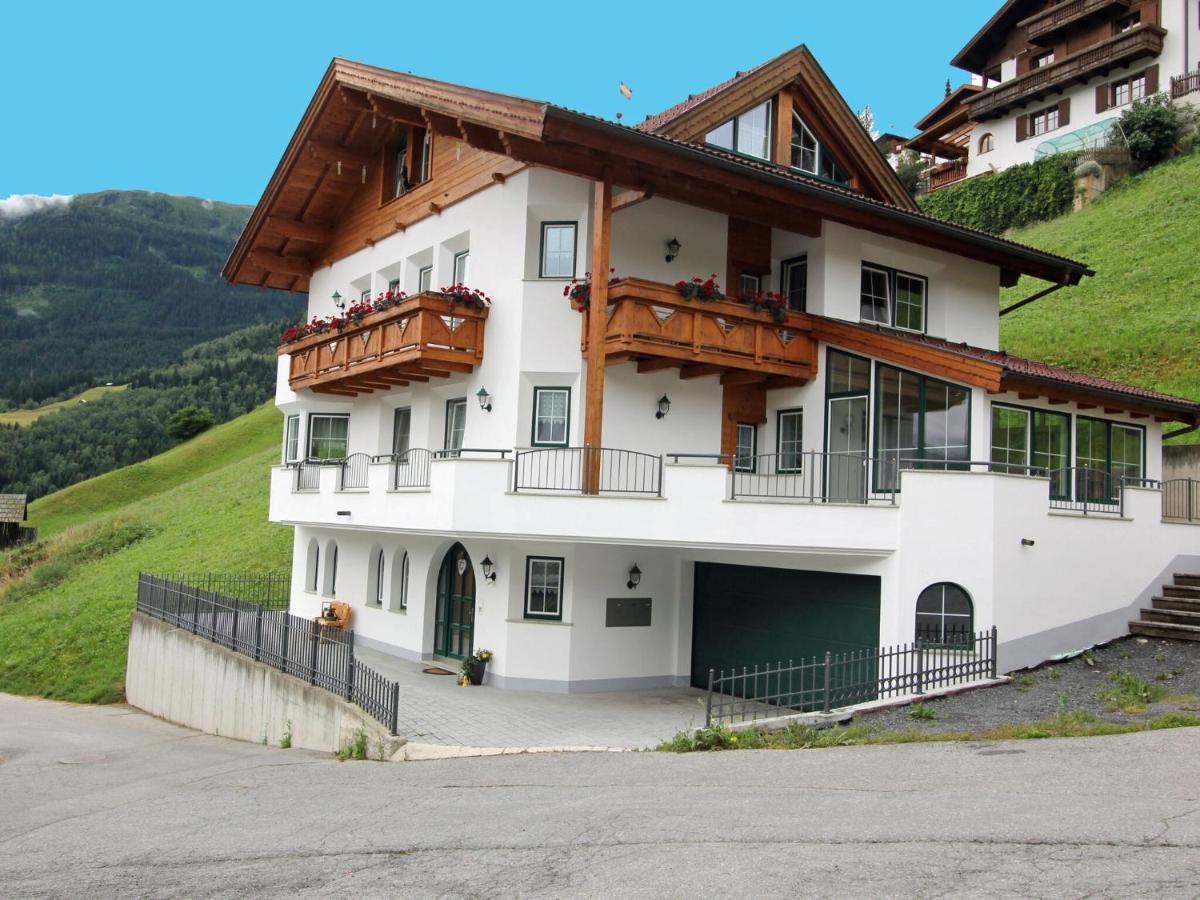 Modern Apartment In Hochgallmigg With Balcony Buitenkant foto